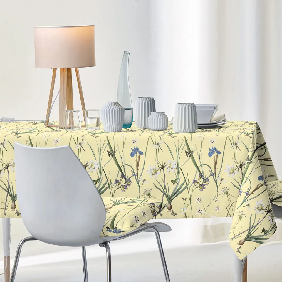 apelt-6720-tischdecke-springtime-mit-fr-hjahrsbl-ten-motiv image 1