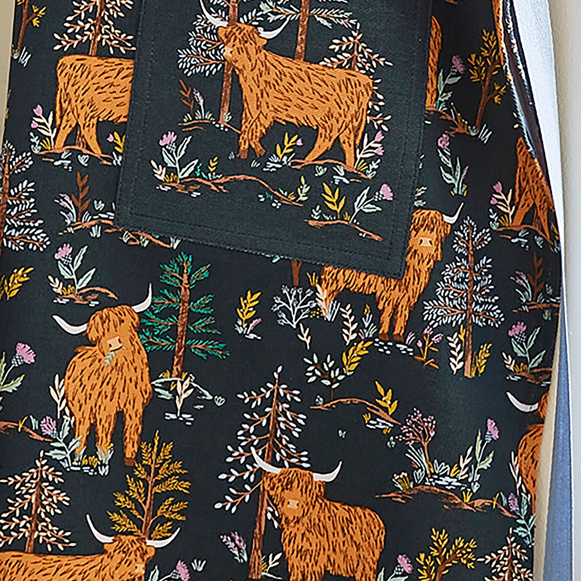 ulster-weavers-connie-the-cow-baumwollsch-rze-in-navy image 3