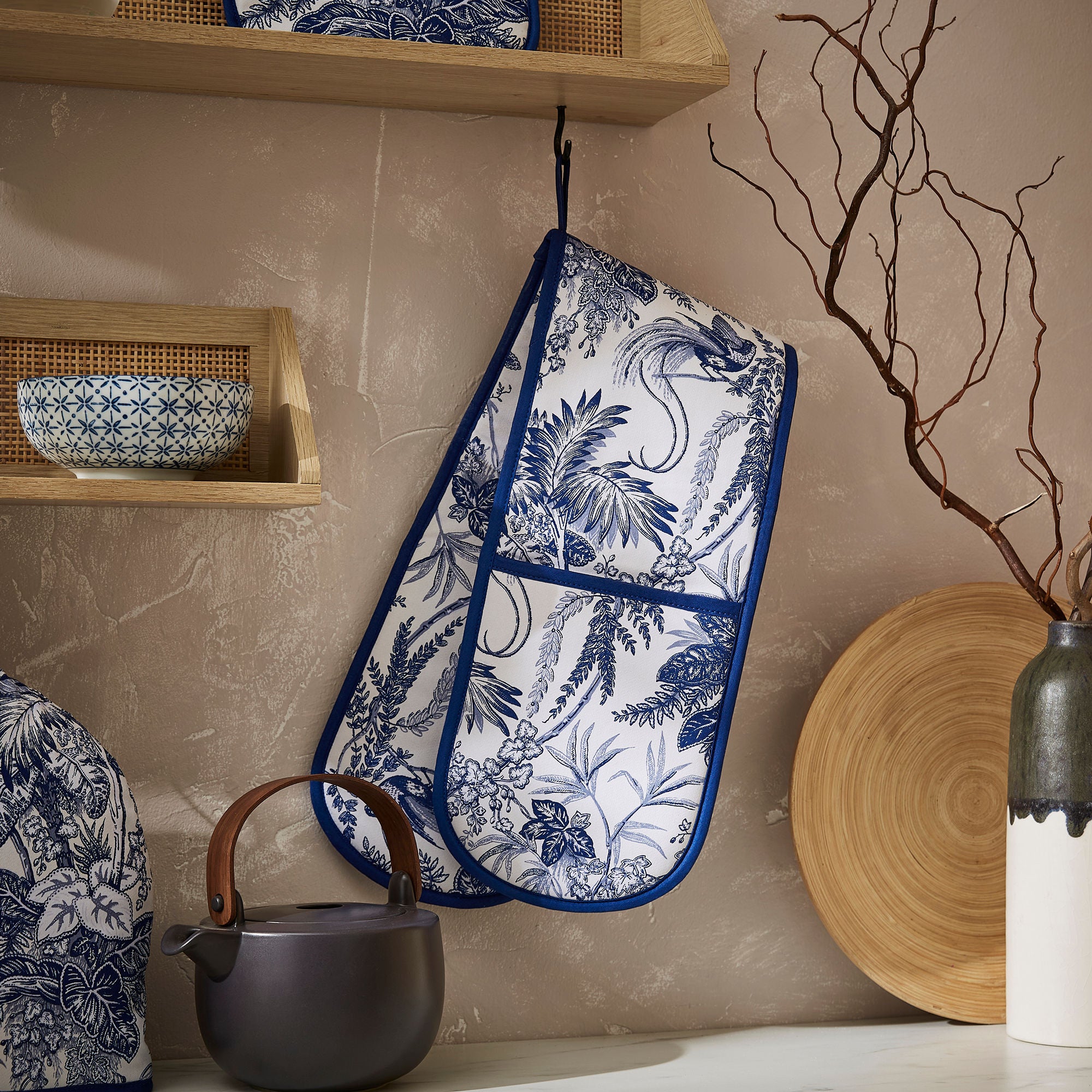 ulster-weavers-willow-toile-doppel-ofenhandschuh-blau image 2