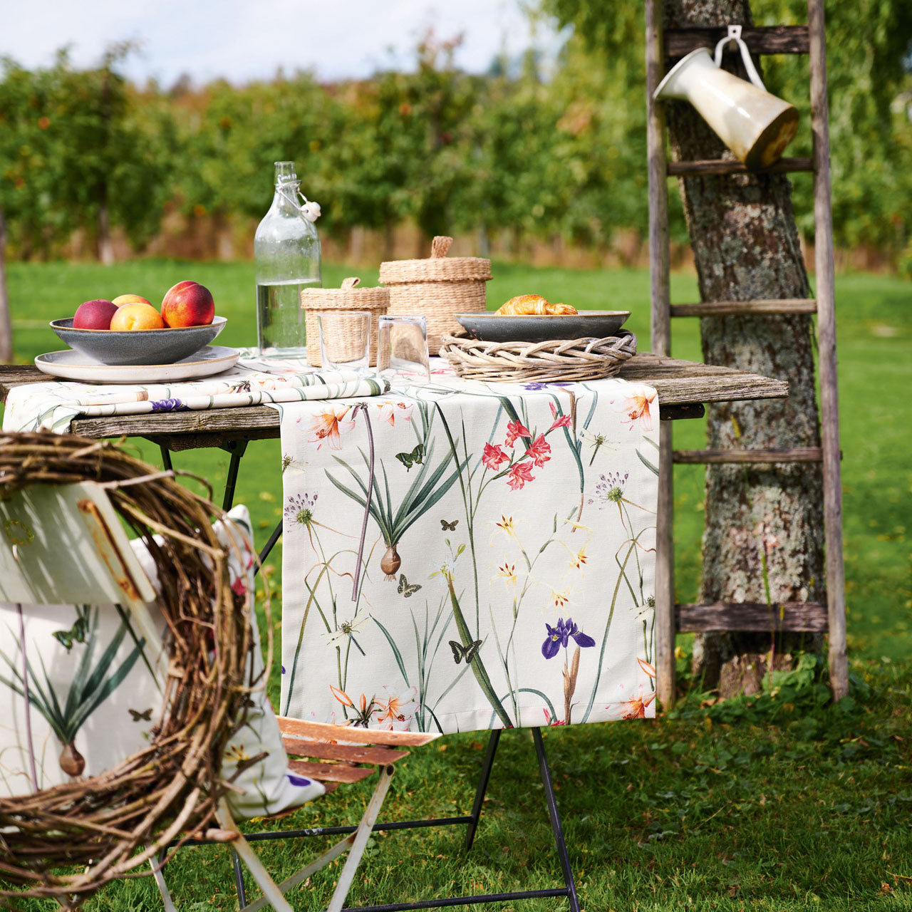 apelt-6720-tischdecke-springtime-mit-fr-hjahrsbl-ten-motiv image 7