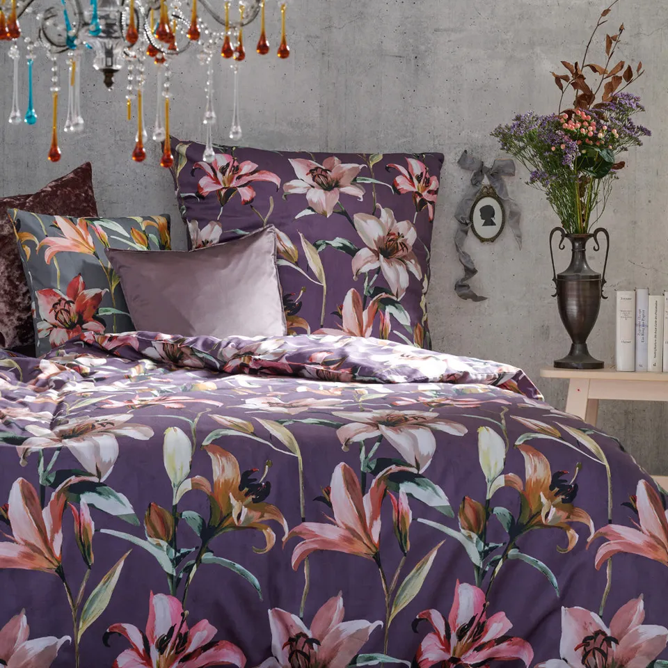 apelt-lilia-bettw-sche-baumwoll-satin-lilien-colour-your-night image 1