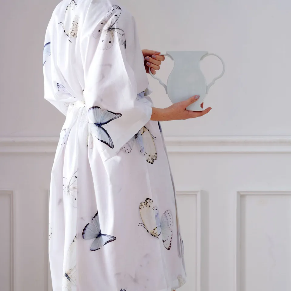apelt-papillon-kimono-baumwoll-satin-filigrane-schmetterlinge image 1