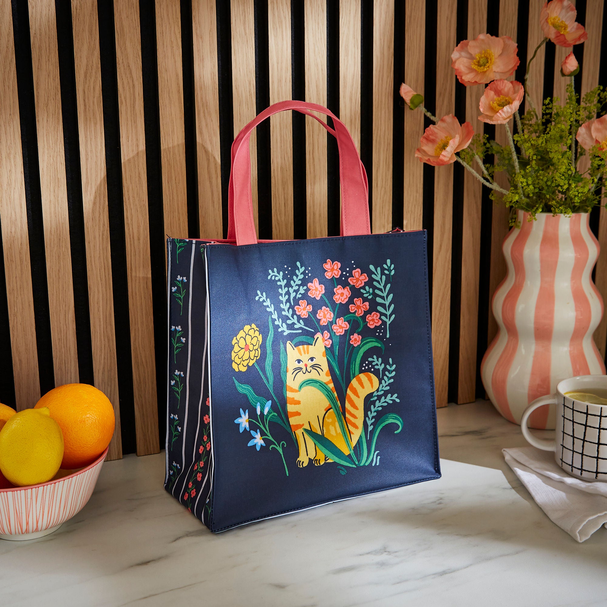 ulster-weavers-marmalade-meadow-kleine-tasche-pvc-in-navy image 2