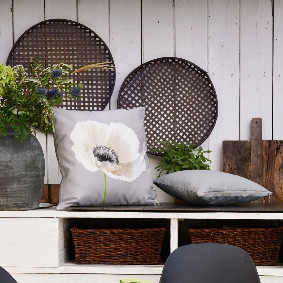 apelt-3805-kissenbezug-elegante-mohnbl-te-outdoor-mit-fleckschutz image 1