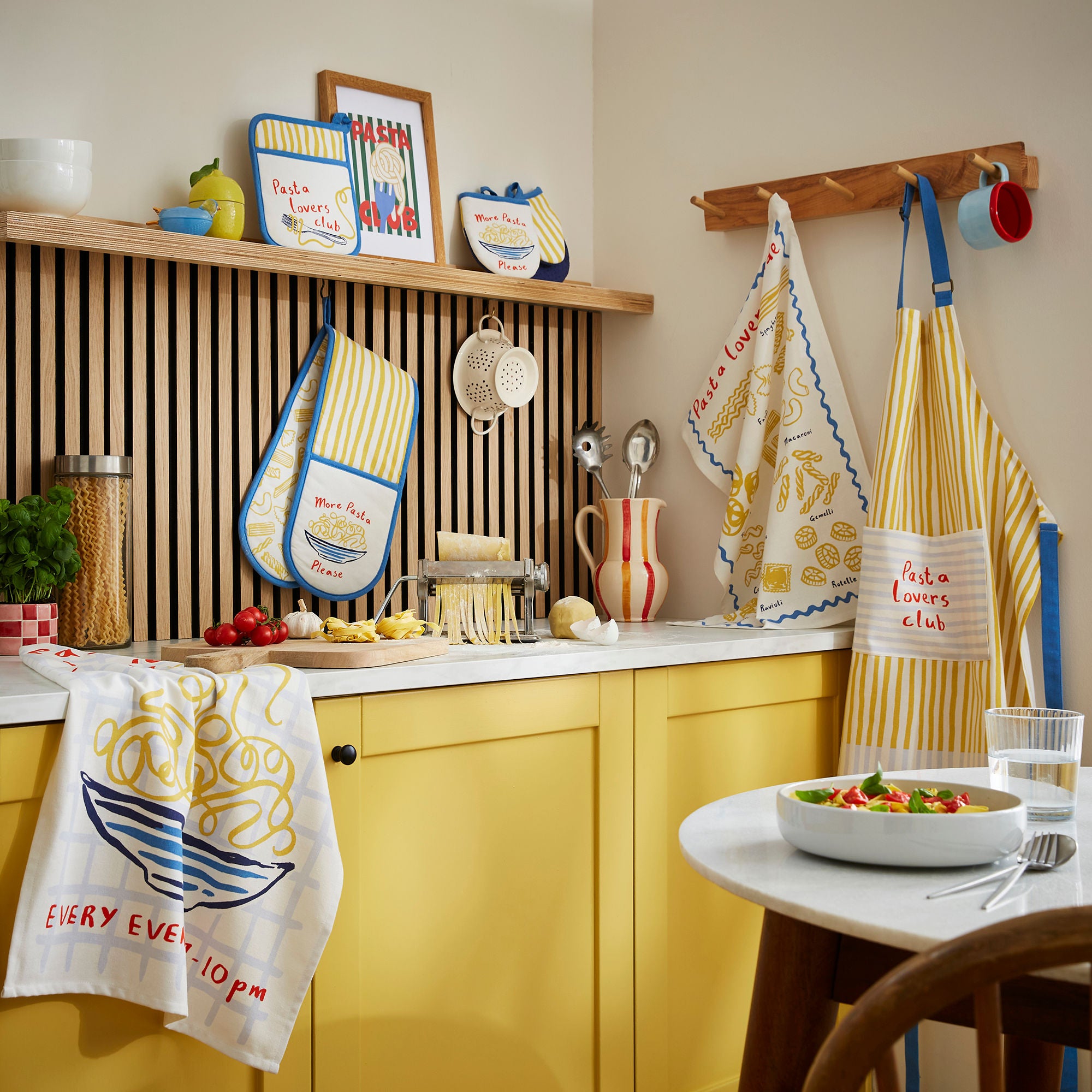 ulster-weavers-pasta-lovers-club-geschirrtuch-baumwolle-gelb image 3