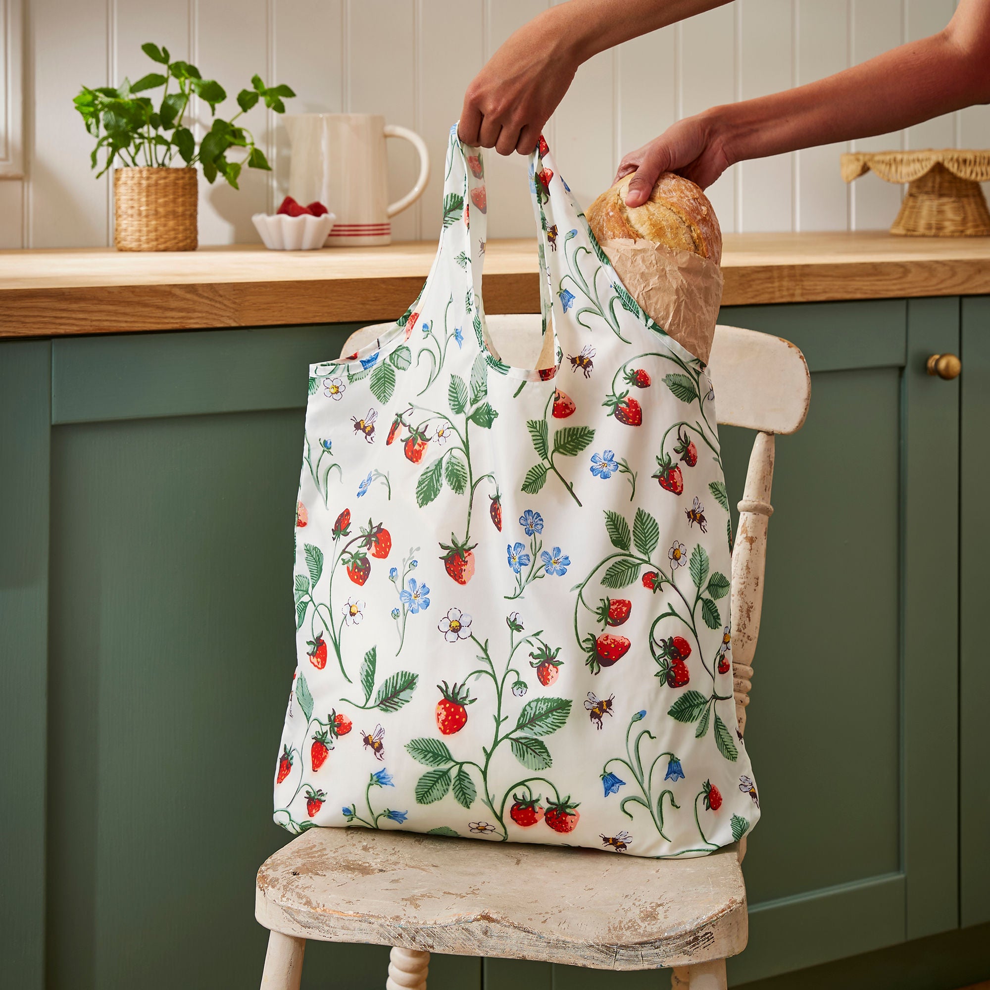 ulster-weavers-strawberry-patch-faltbare-tasche-mittel-gr-n image 2