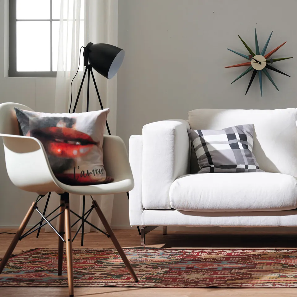apelt-kiss-kissen-unique-boudoir-stil-lippenmotiv image 1