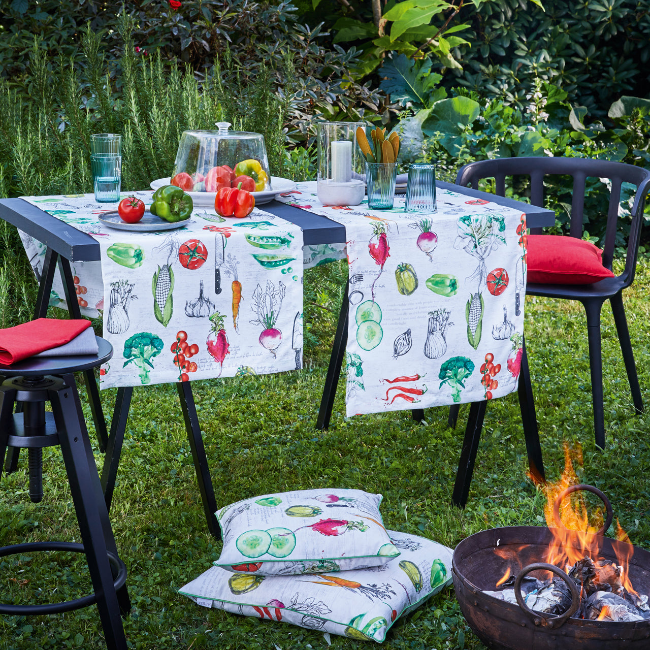 apelt-3977-tischdecke-gem-semotiv-happy-bbq image 2