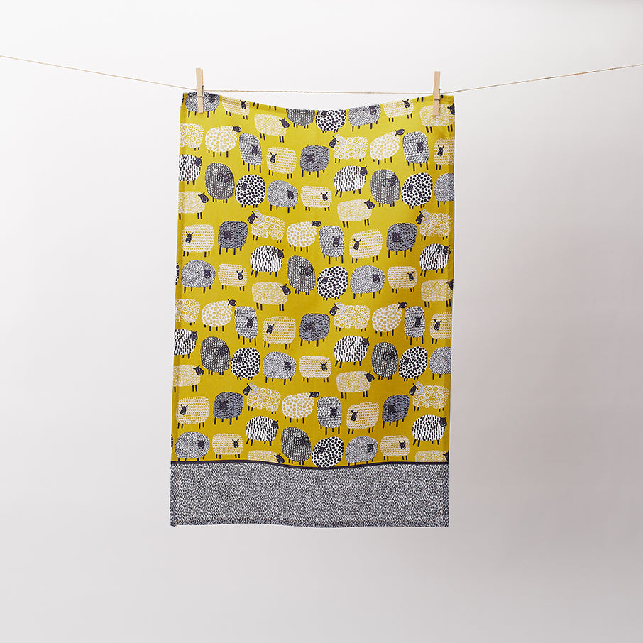 ulster-weavers-dotty-sheep-baumwoll-geschirrtuch-in-gelb image 3