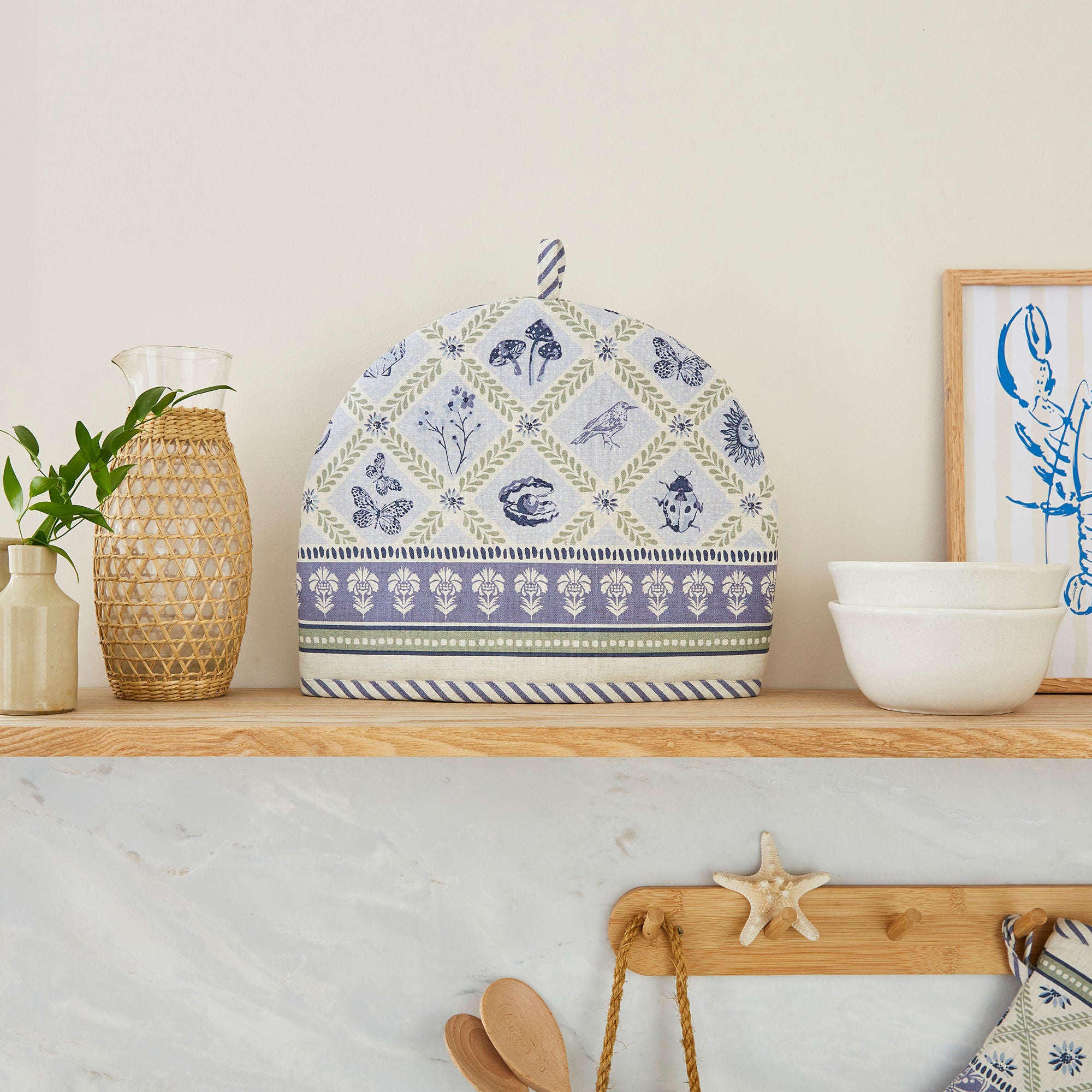 ulster-weavers-coastal-treasures-teekannenw-rmer-in-blau image 2