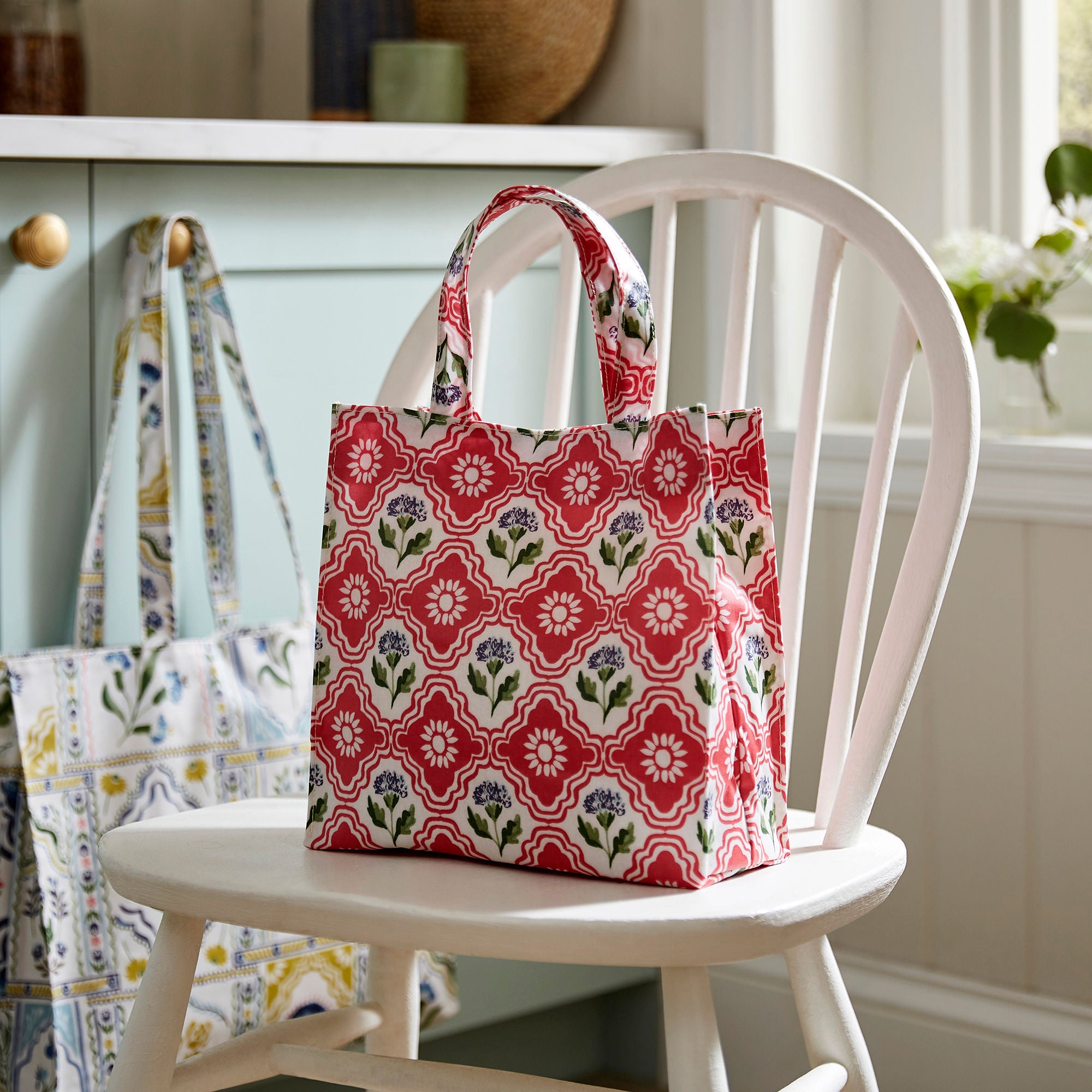 ulster-weavers-boho-floral-pvc-tasche-small-multicolour image 2
