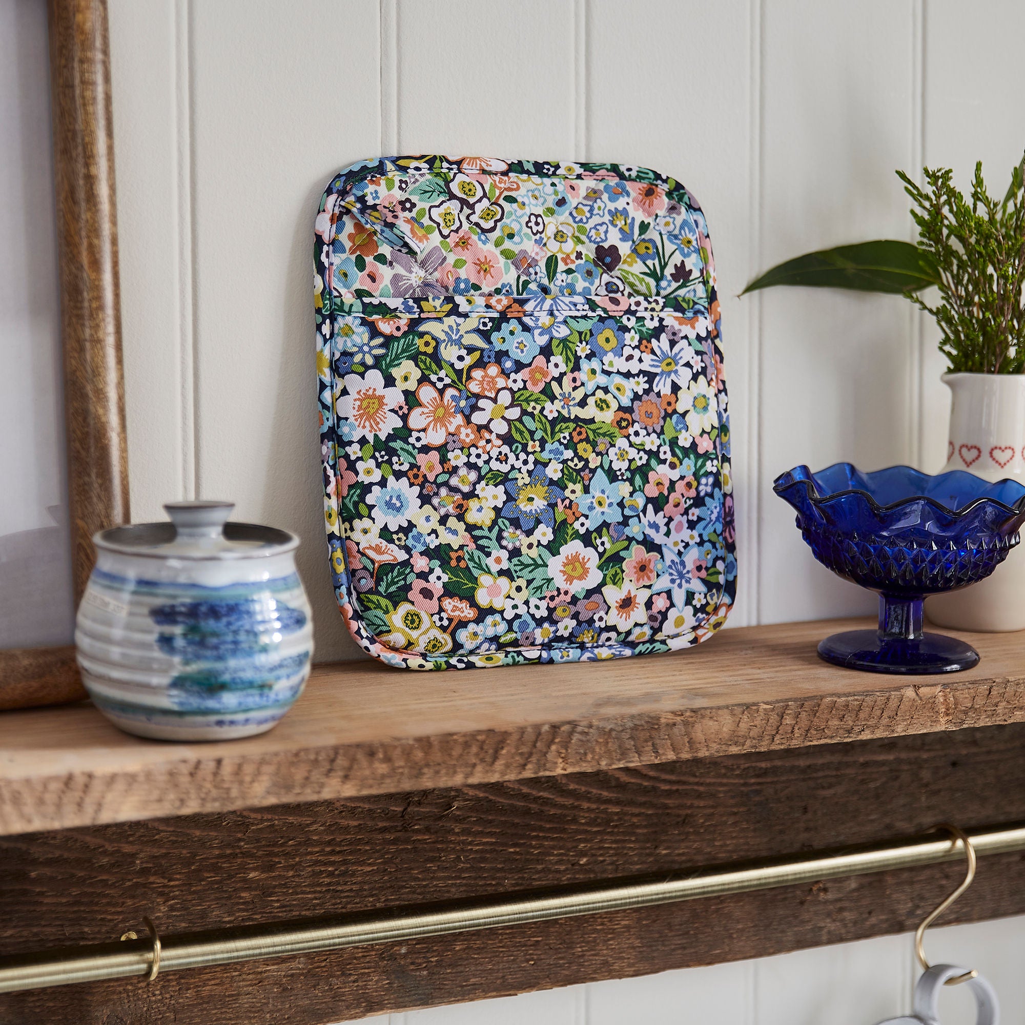 ulster-weavers-confetti-floral-topfhandschuh-pot-mitt-multicolour image 2