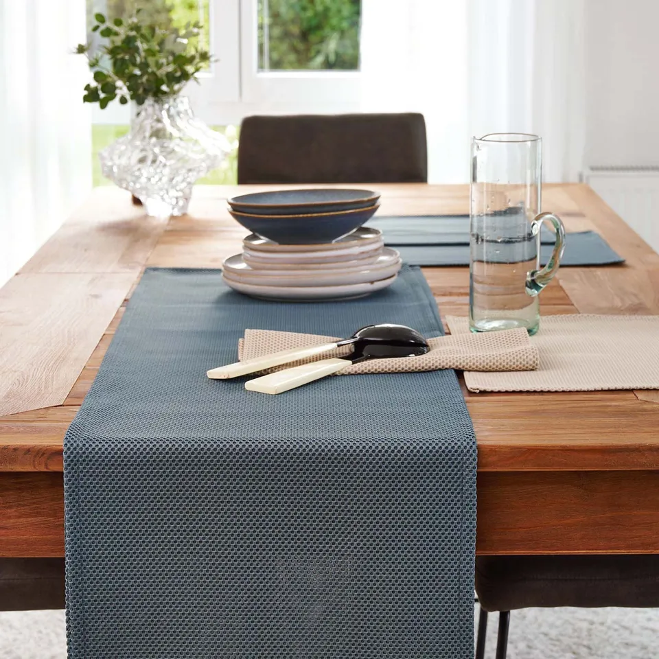 apelt-miles-l-ufer-im-mesh-style-jacquard-tischl-ufer-mit-briefecke image 1