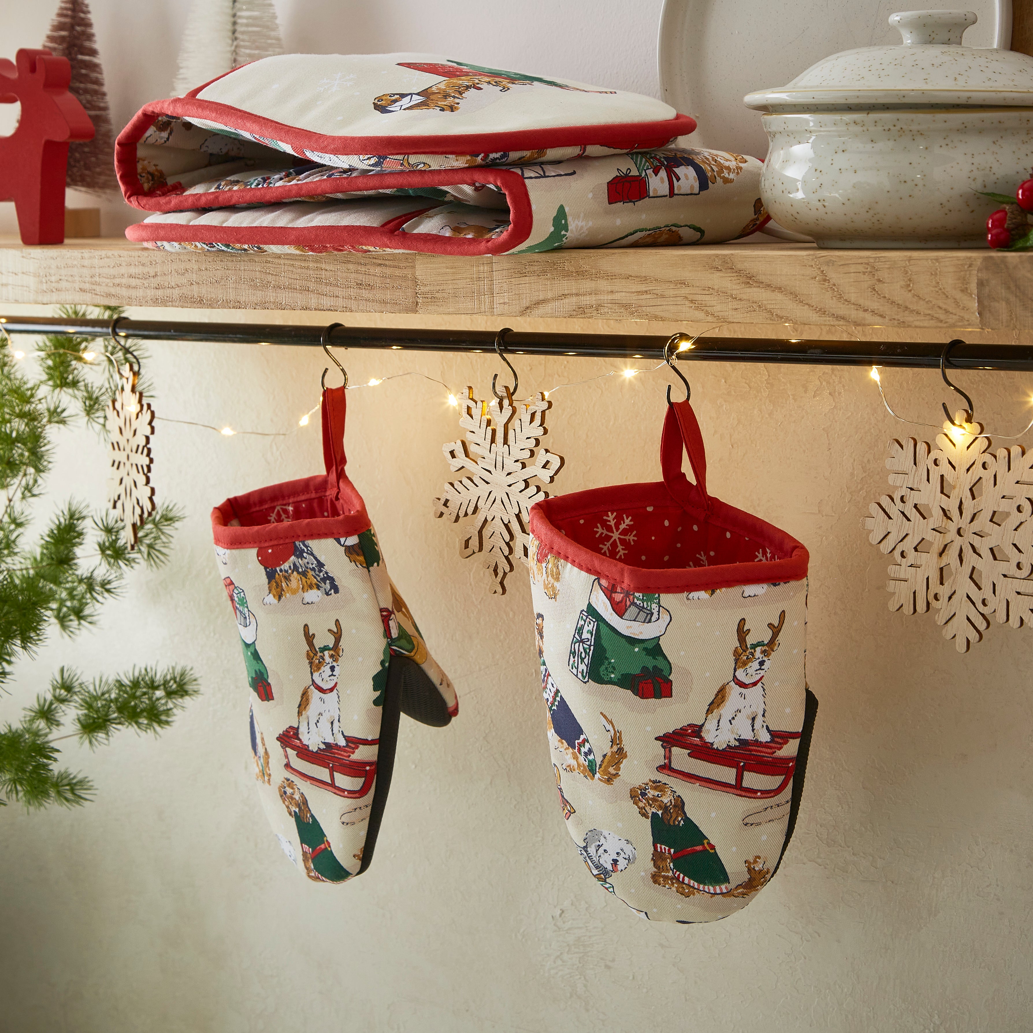 ulster-weavers-merry-mutts-mikrowellenhandschuhe-paar-in-rot image 2