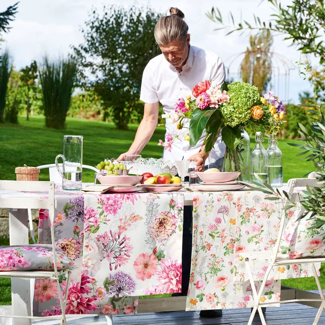 apelt-6748-tischl-ufer-sommerblumen-all-over-summertime image 1