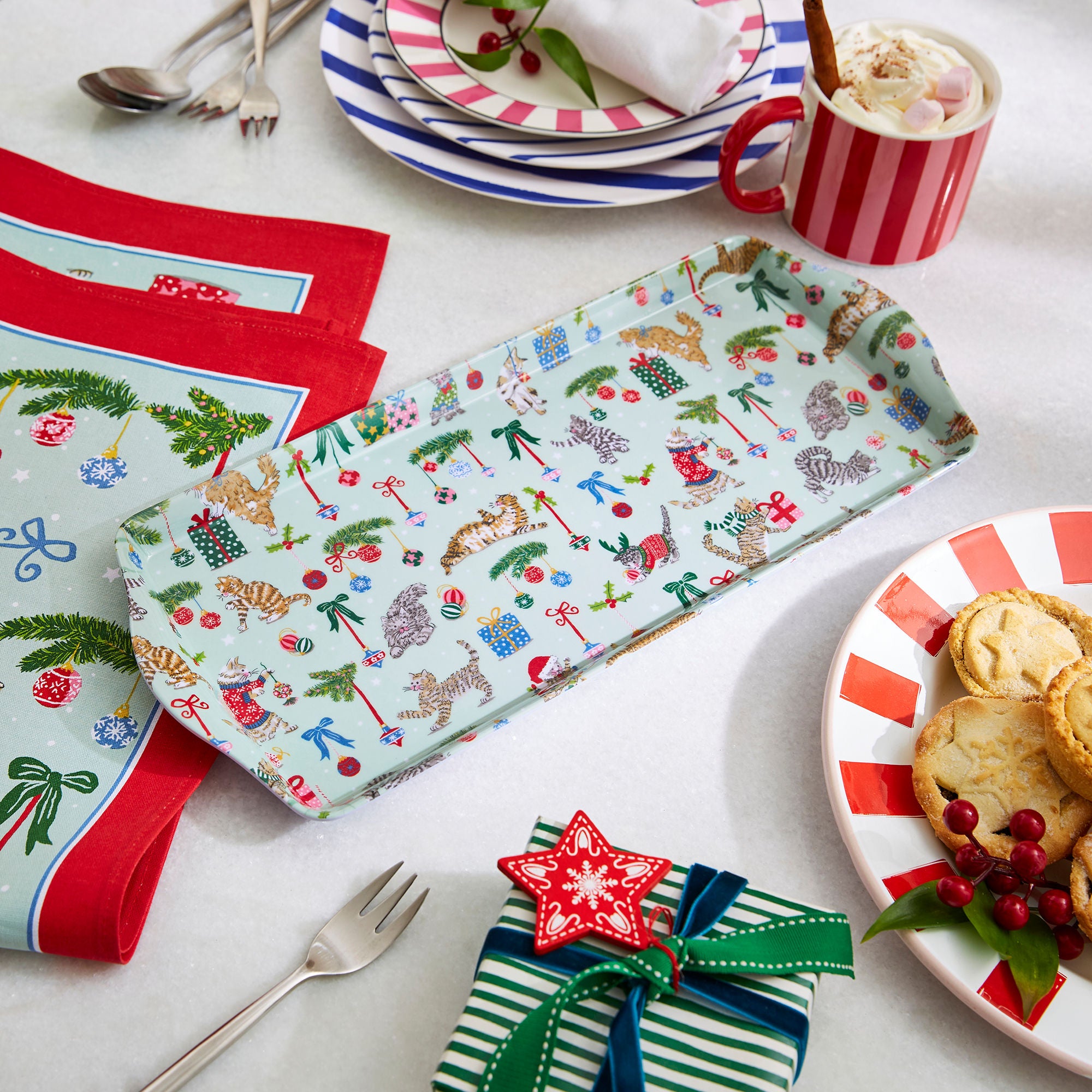 ulster-weavers-christmas-cats-serviertablett-klein-seafoam-melamin image 2