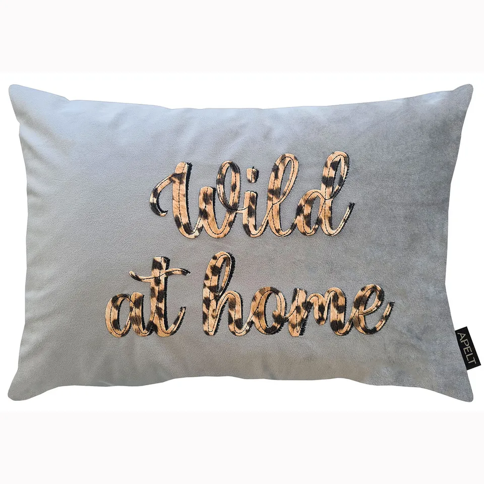 apelt-wild-statement-kissen-samt-bestickt-leo-wild-at-home image 1