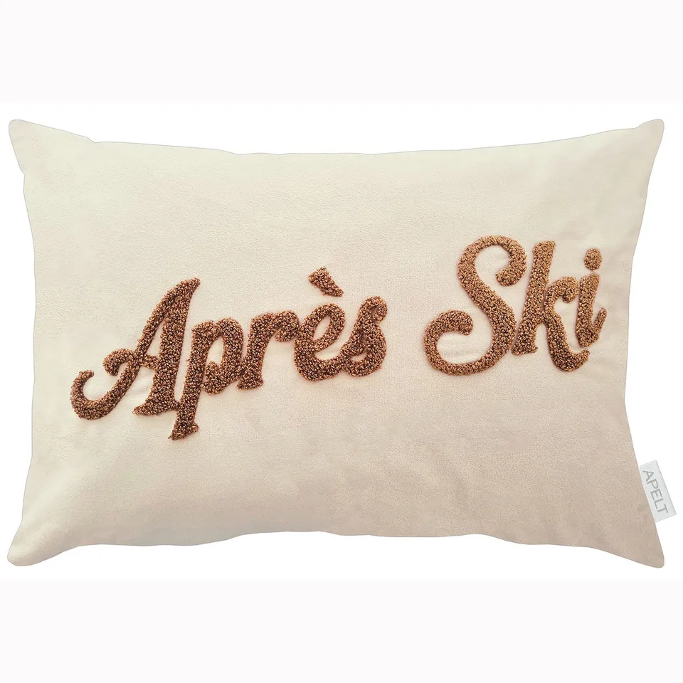 apelt-apres-ski-samtkissen-mit-stickerei-rechteckig image 1
