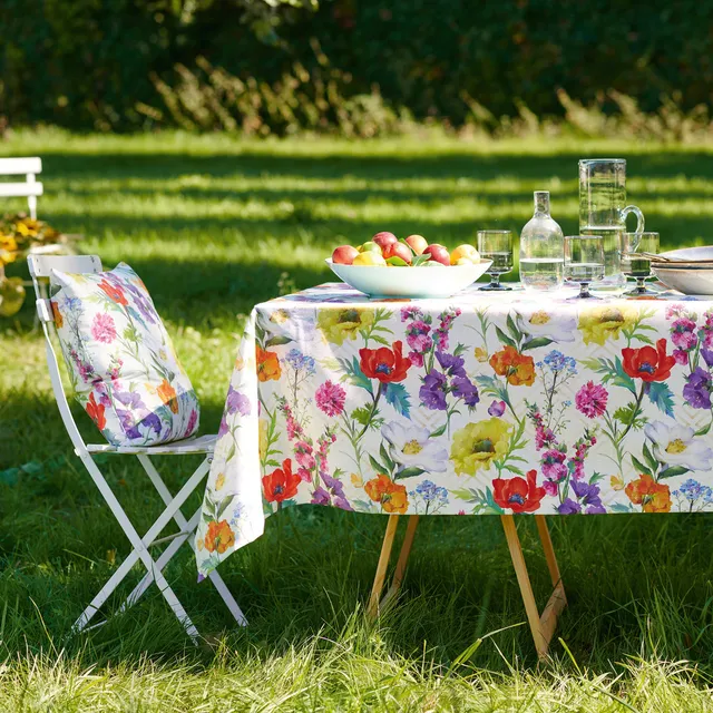 apelt-7001-tischdecke-sommerblumen-all-over-summertime image 1