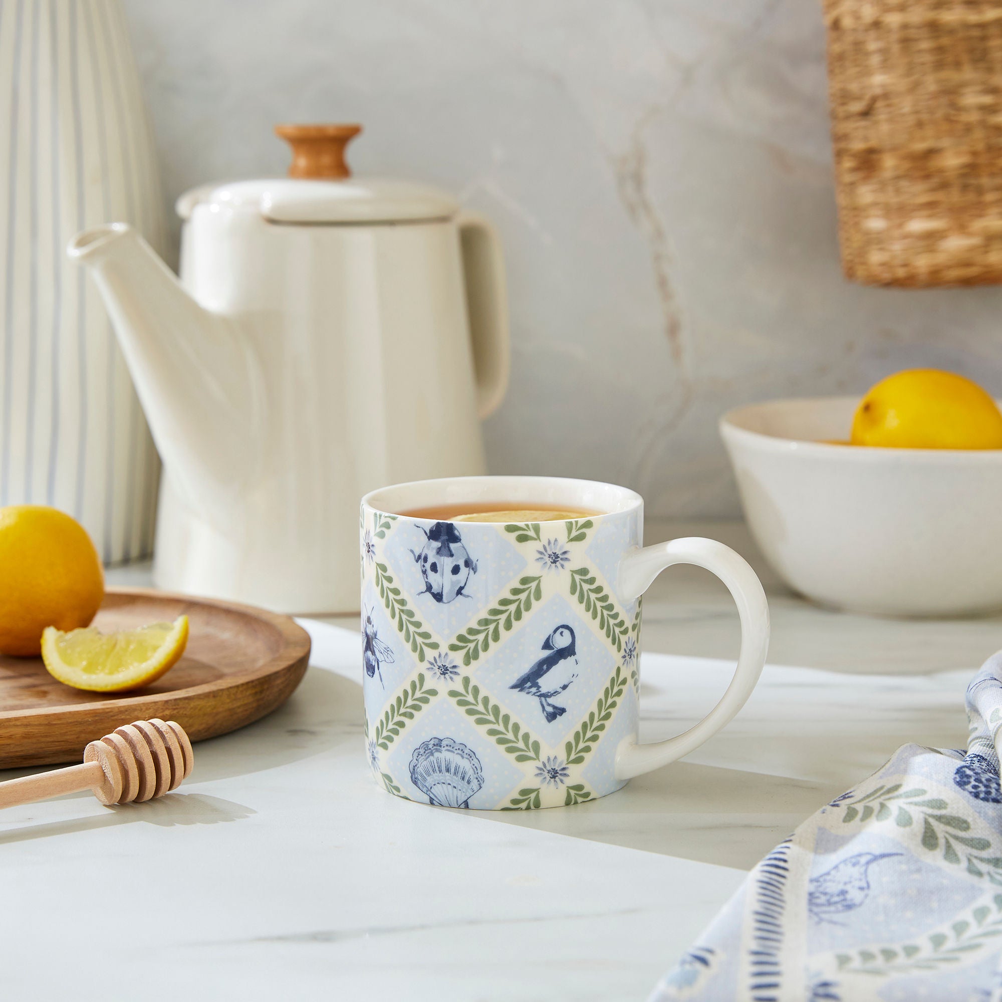ulster-weavers-coastal-treasures-tasse-bone-china-blau image 2