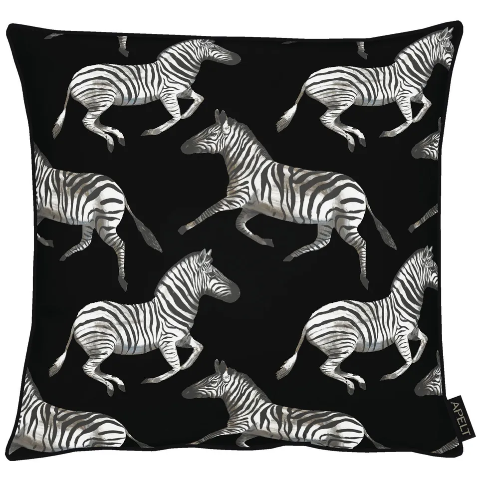 apelt-samuel-kissenbezug-zebra-schwarz-wei-auf-samt image 1