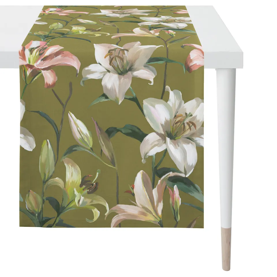 apelt-5602-tischl-ufer-lilienmotiv-bl-ten-allover image 1