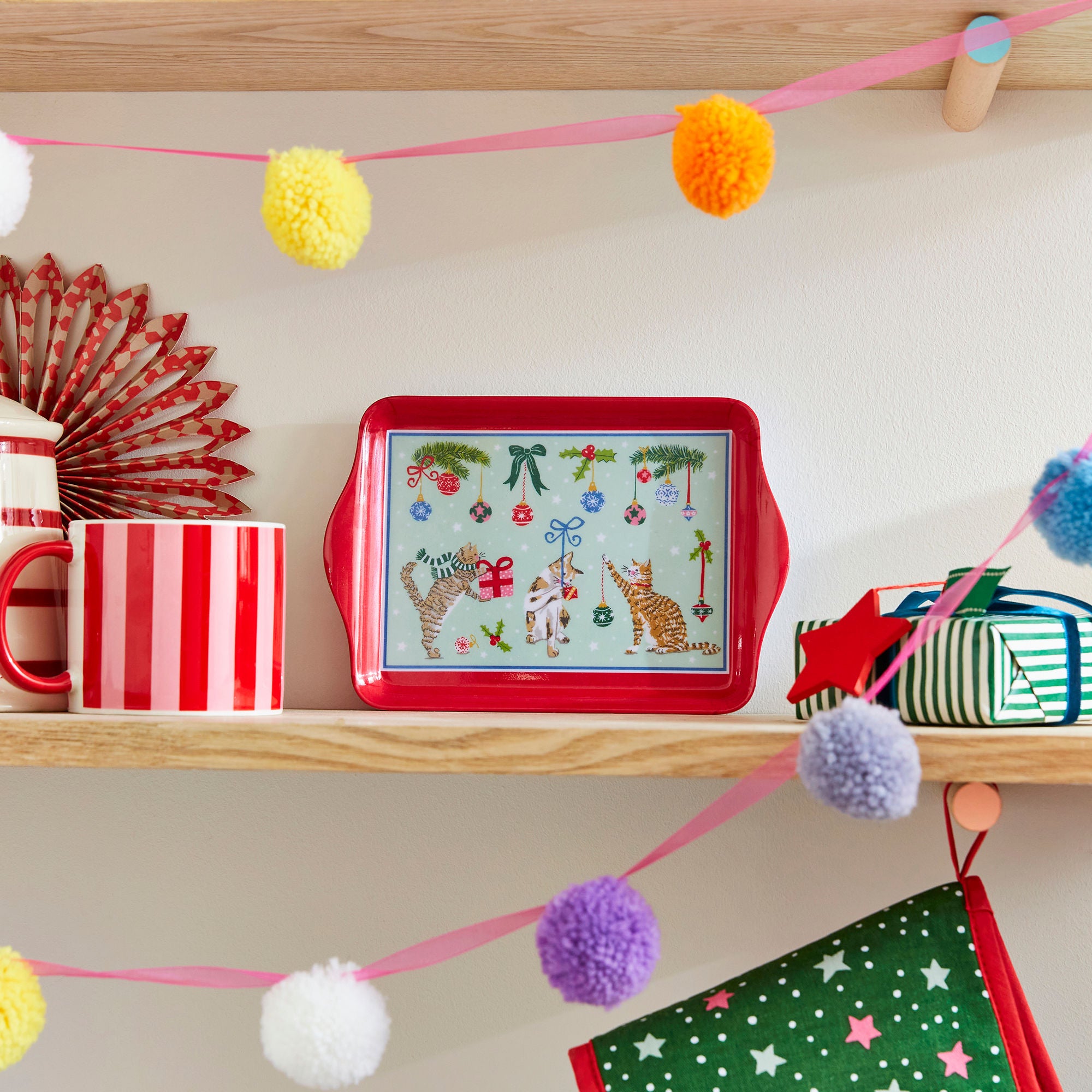 ulster-weavers-christmas-cats-serviertablett-seafoam image 2