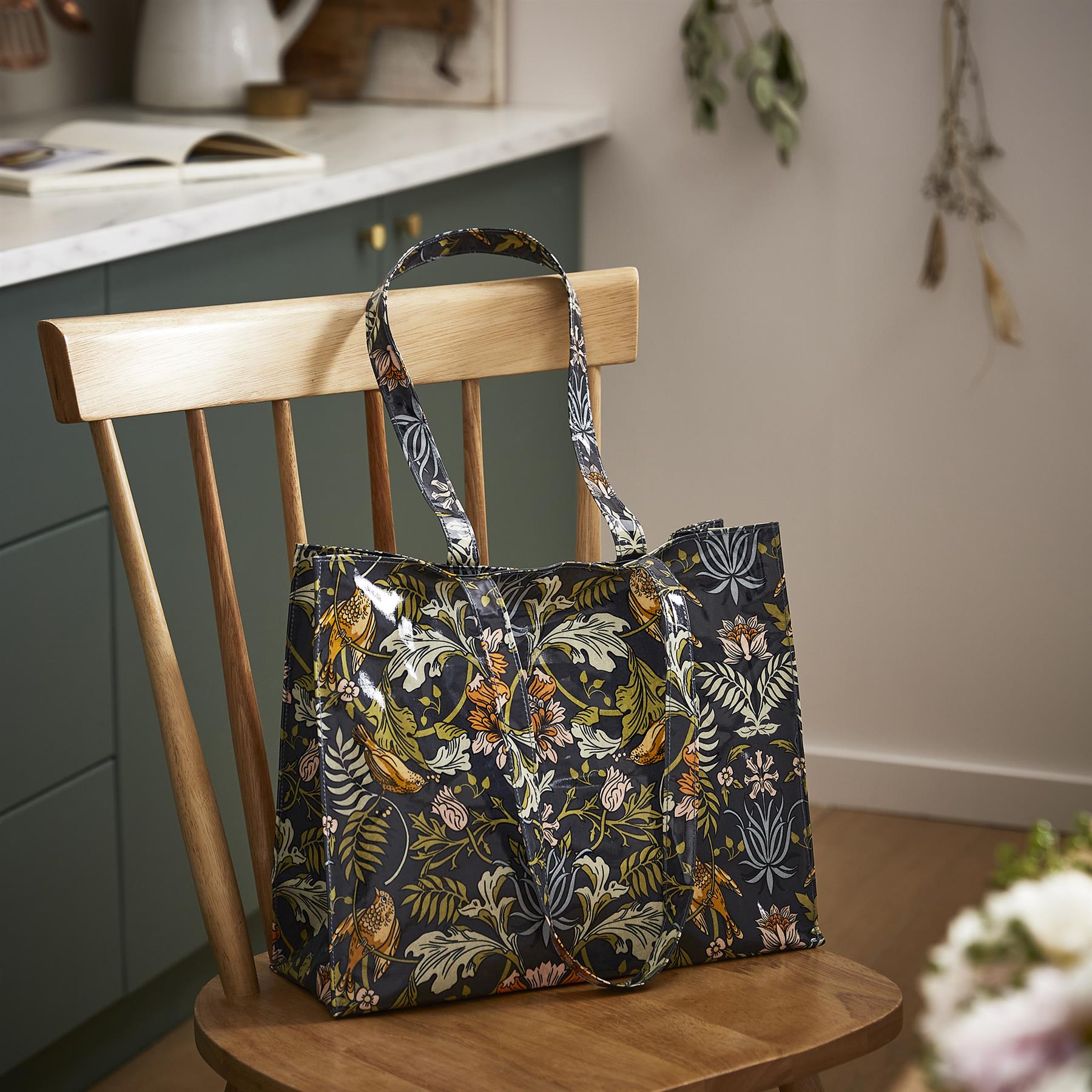 ulster-weavers-finch-flower-umh-ngetasche-pvc-in-navy image 2