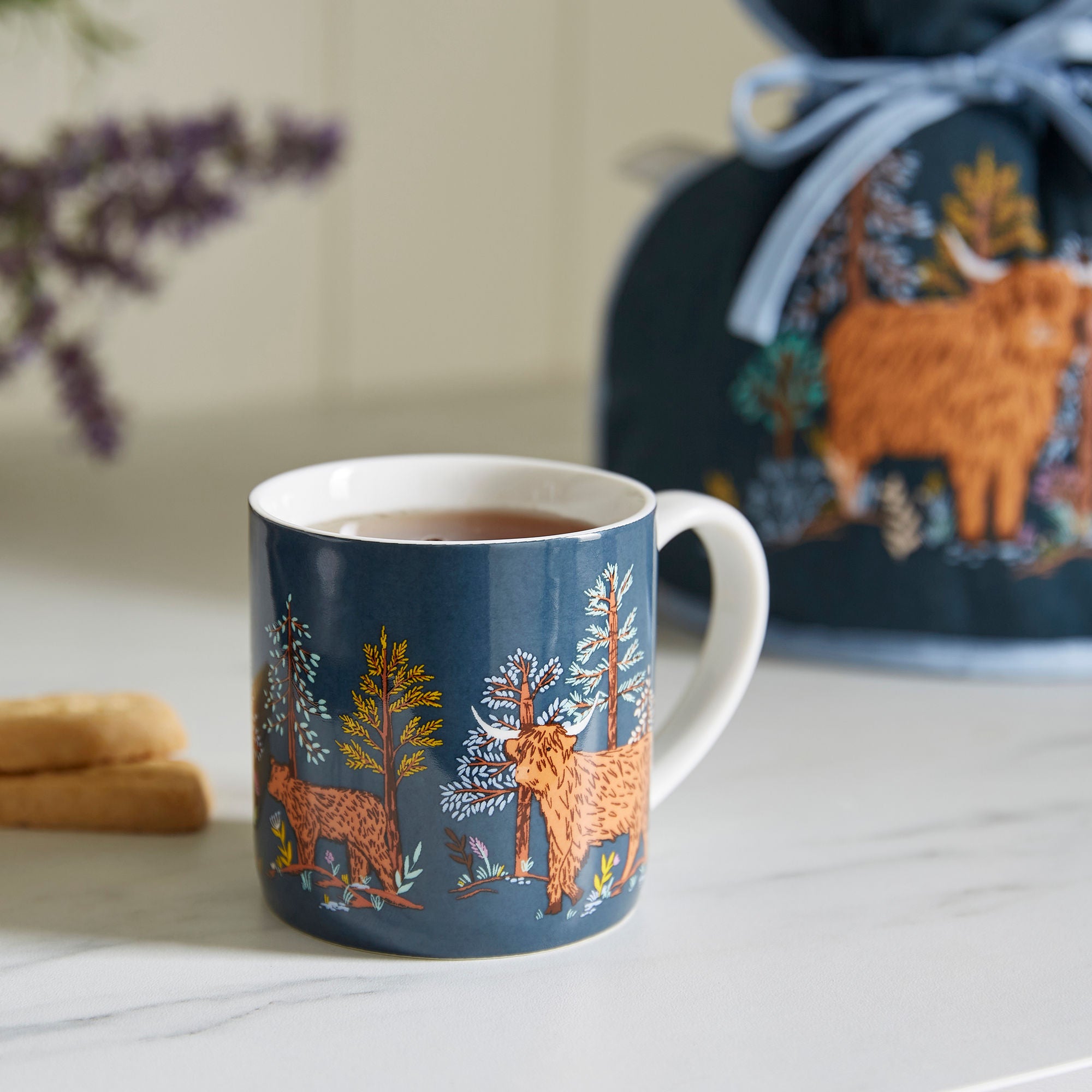 ulster-weavers-connie-the-cow-becher-bone-china-navy image 2