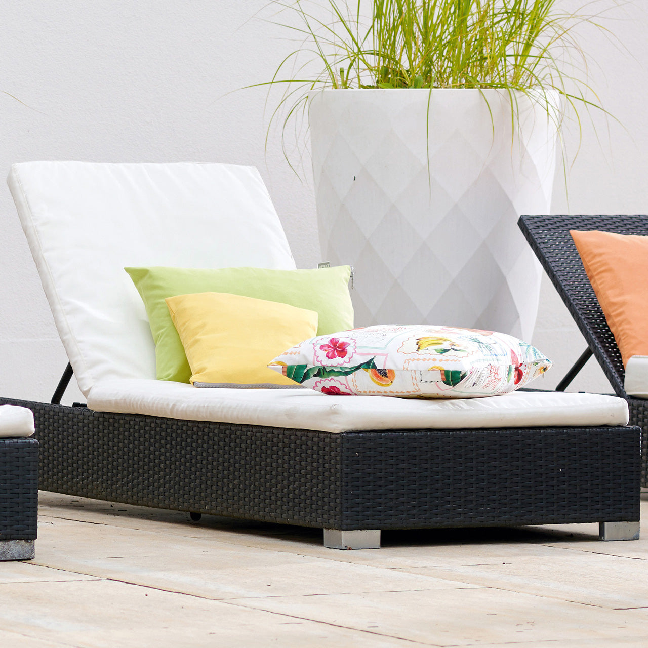 apelt-3814-kissenbezug-exotisches-patchdesign-outdoor-mit-fleckschutz image 3