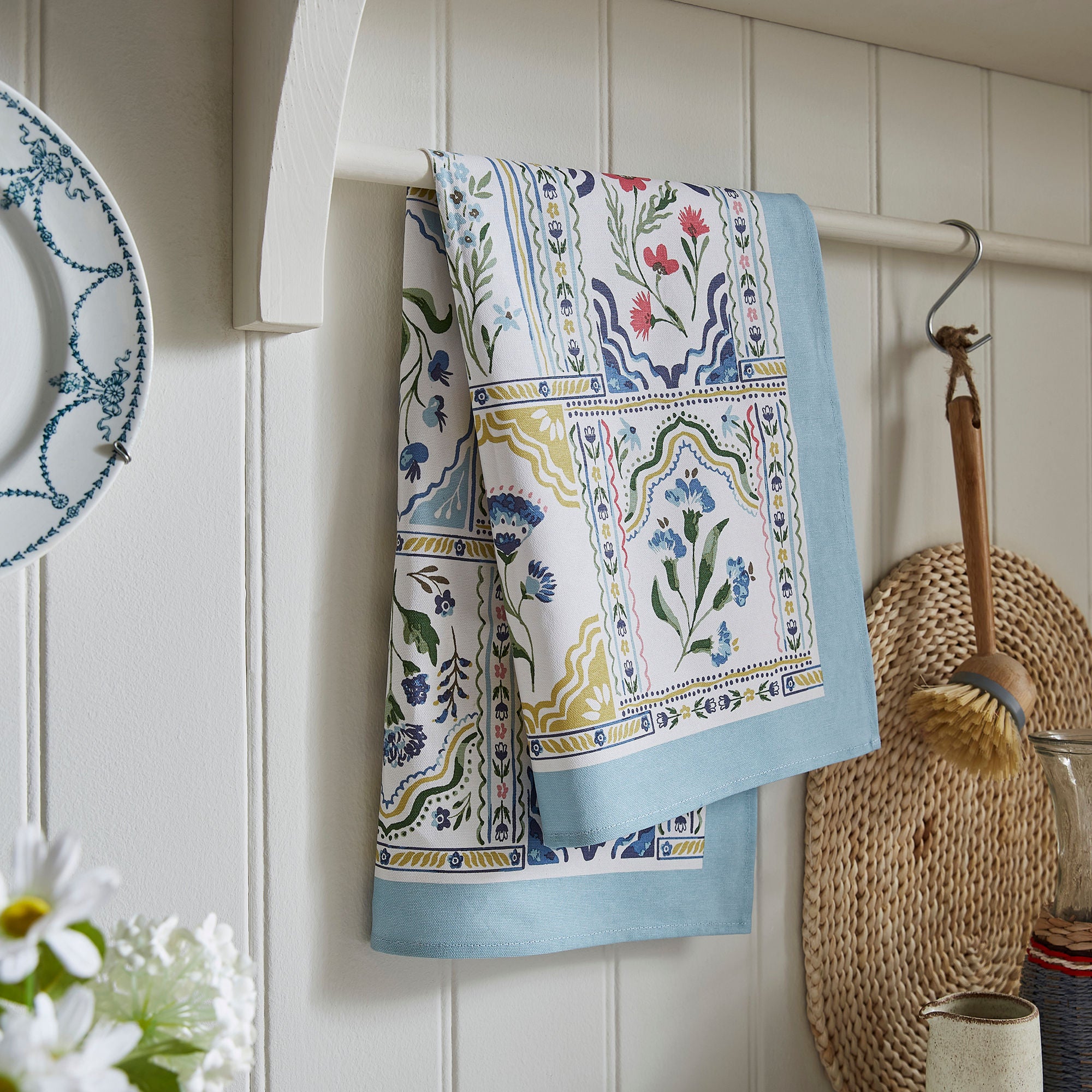 ulster-weavers-boho-floral-baumwoll-geschirrtuch-mehrfarbig image 2