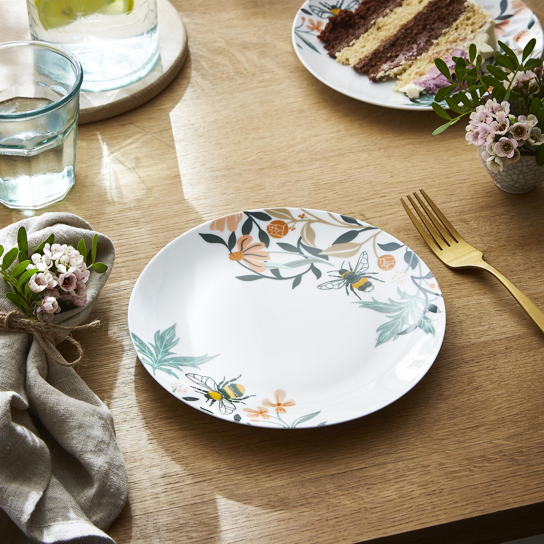 ulster-weavers-bee-bloom-porzellan-dessertteller-in-wei image 2